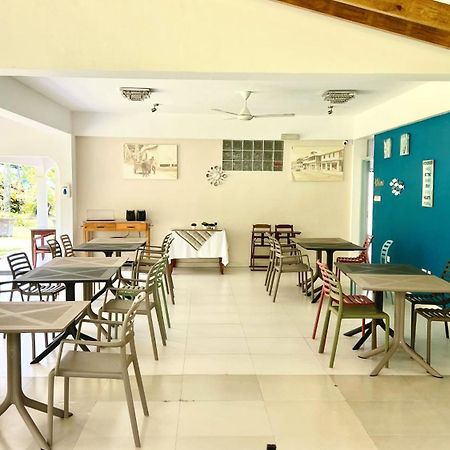 La Modestie Guest House Grand Anse  Exterior foto