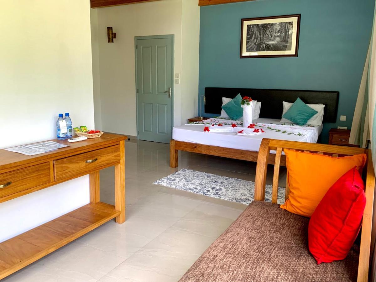 La Modestie Guest House Grand Anse  Exterior foto