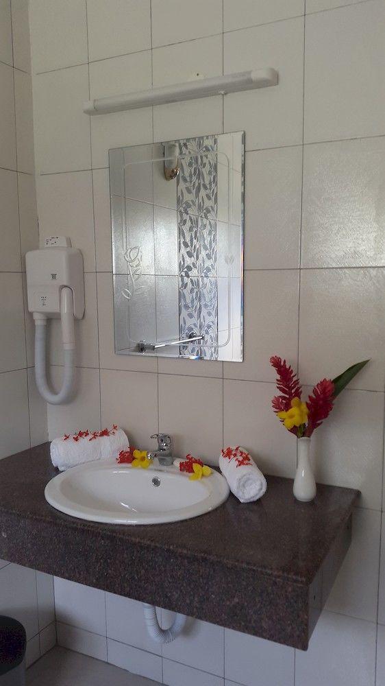 La Modestie Guest House Grand Anse  Exterior foto