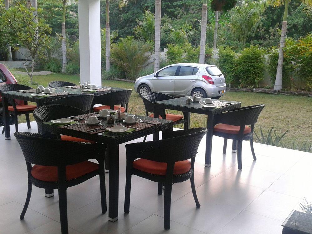 La Modestie Guest House Grand Anse  Exterior foto