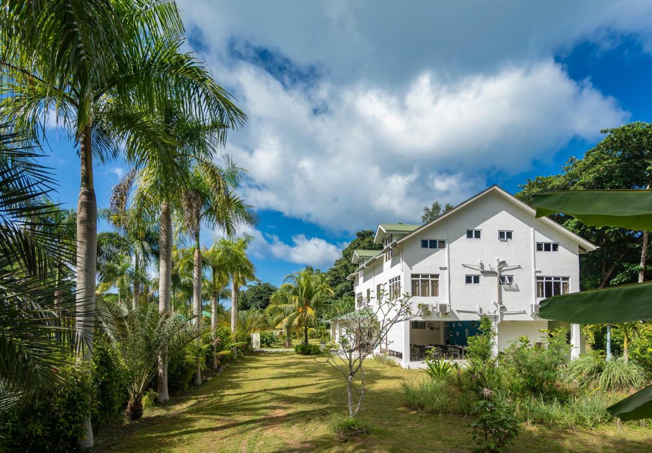 La Modestie Guest House Grand Anse  Exterior foto